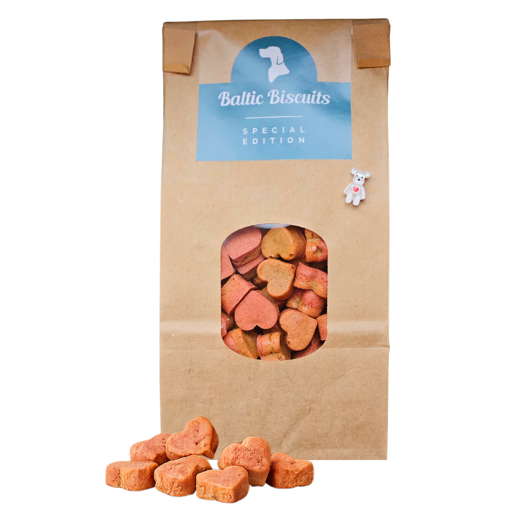 Baltic Biscuits Leckerbisschen Erdbeer Joghurt Herzchen Hundekekse in nachhaltiger Papiertüte