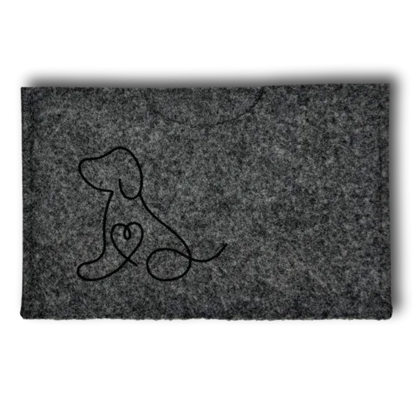 Filzhülle Heimtierausweis dunkelgrau quer – Hund schwarz - Beagletuff