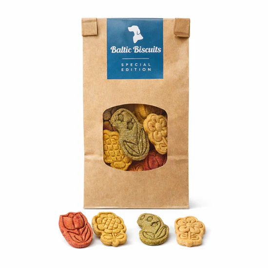 Baltic Biscuits Flower Power – Papiertüte Special Edition mit vier blumigen Hundekeksen in Rot, Gelb, Grün und Beige