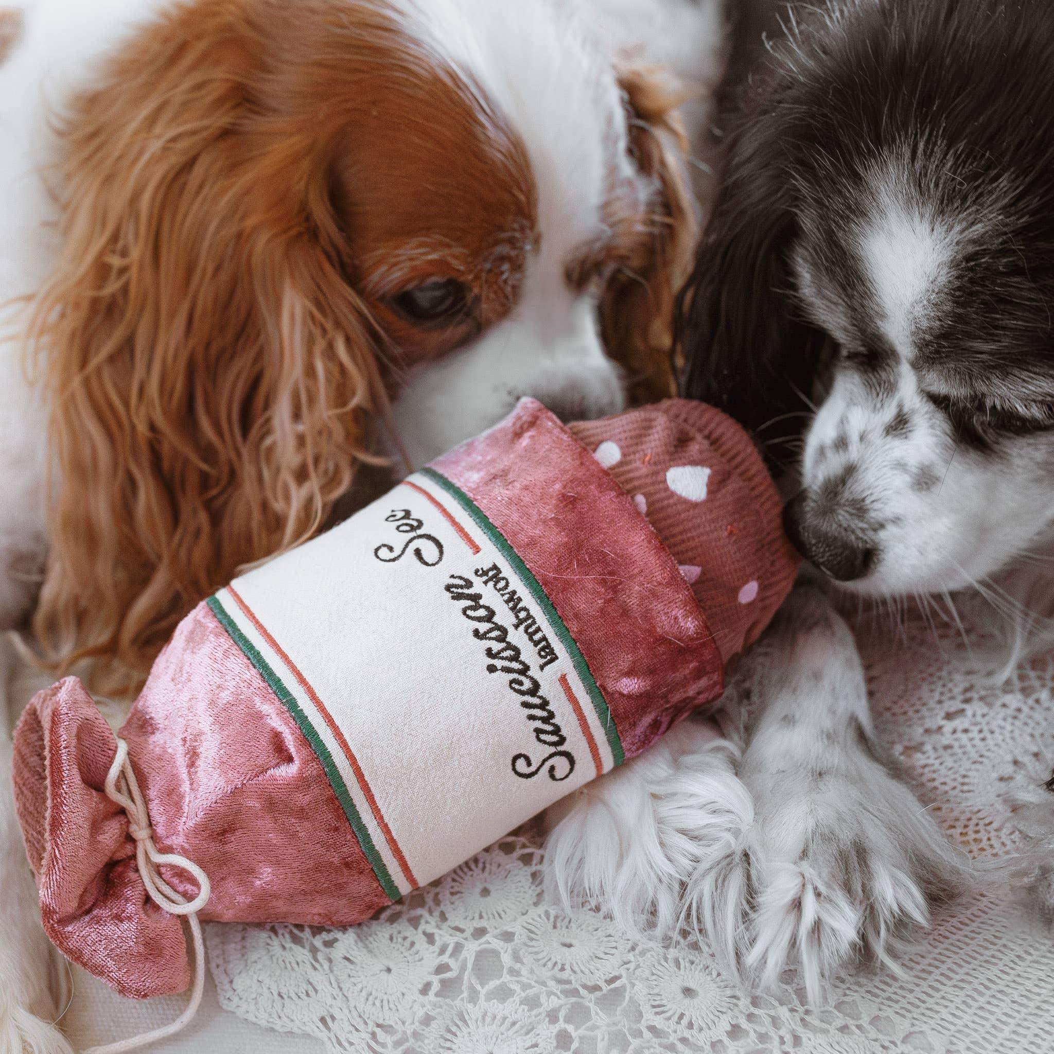 Lambwolf Saucisson Sec Versteckspielzeug mit drei Quietschwürstchen - Beagletuff