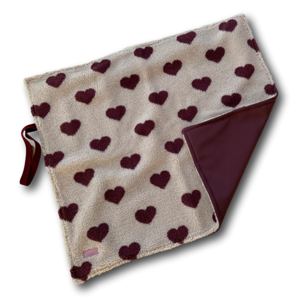 BT SnuggleGo creme Herzen bordeaux
